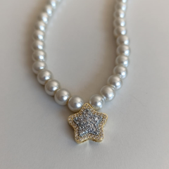 KADIN İNCİ GOLD DETAYLI YILDIZ ÇELİK TASARIM KOLYE